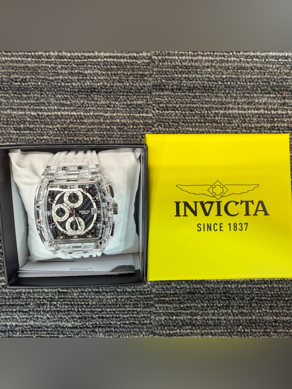 Invicta S1 Rally White Carbon Fiber Men’s  42mm Quartz Movement Watch New